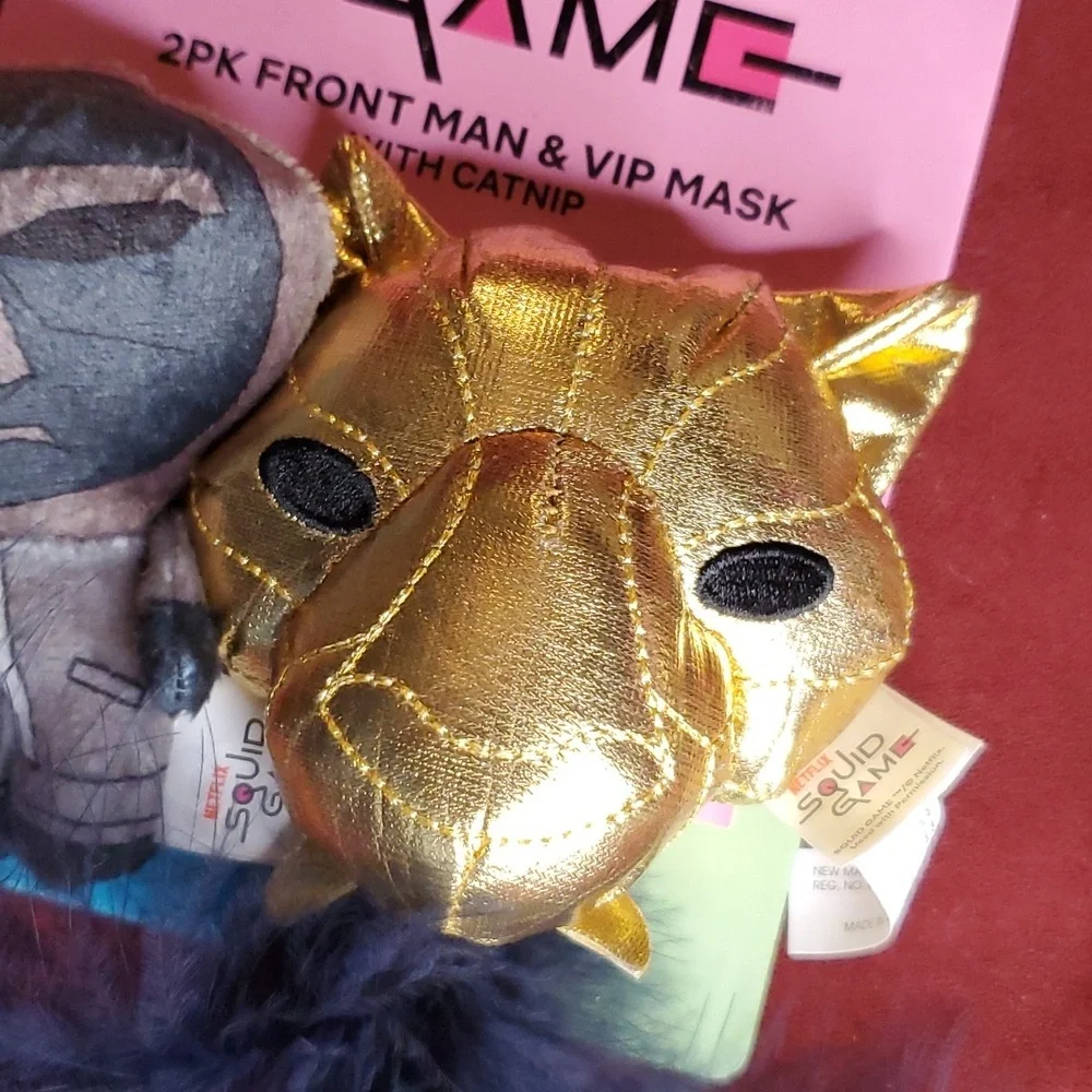 Cat Toys‎